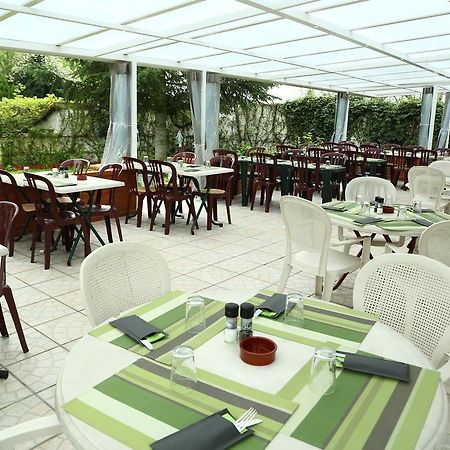 Hotel Restaurant Maison Blanche Rungis Exterior foto