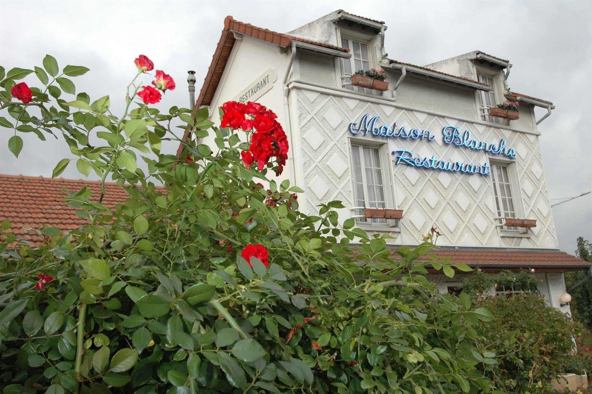 Hotel Restaurant Maison Blanche Rungis Exterior foto